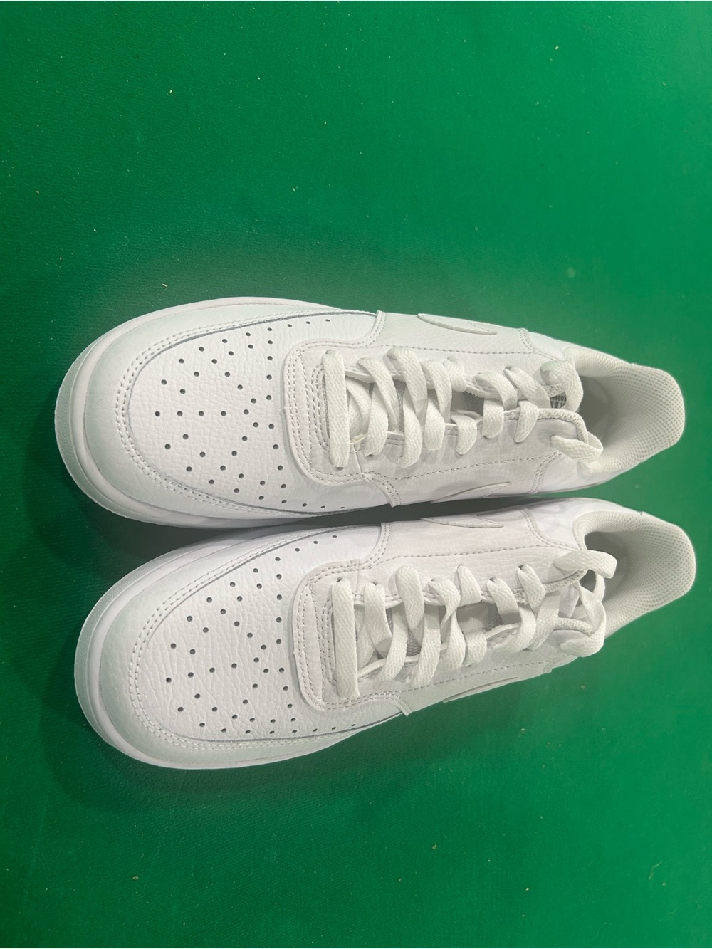 Nike Women's White Low-Top Lace-Up Sneakers